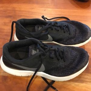 Nike Flex Contact Kids Shoes